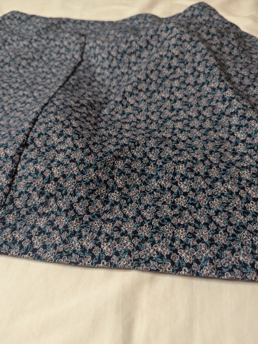 Walter Hagen Performance 11 Lightweight Golf Skort, Navy Blue Floral in Size L - Picture 3 of 11